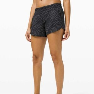 Lululemon tracker shorts “Le tiger camo deep coal multi” black stripes
